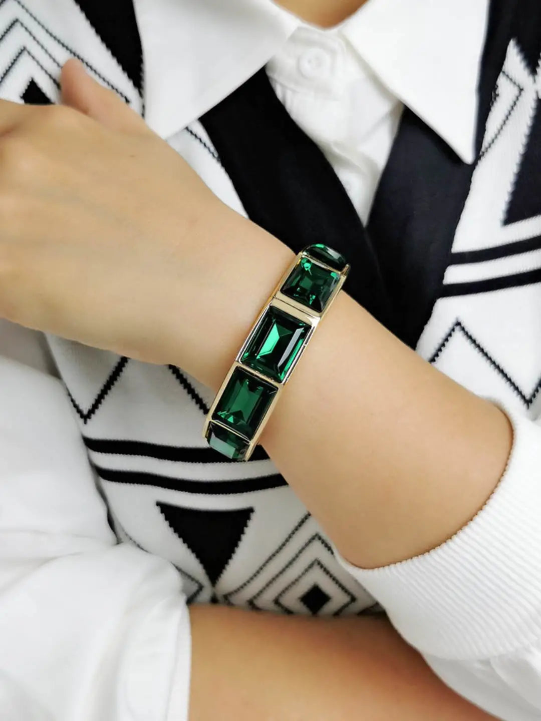 Ishhaara Pop Vintage Cuff Bracelet