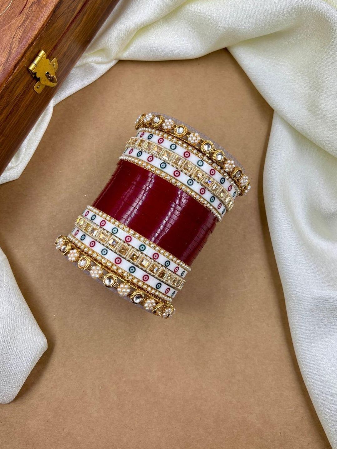 Ishhaara Punjabi Pearl And Kundan Studded Bridal Chooda