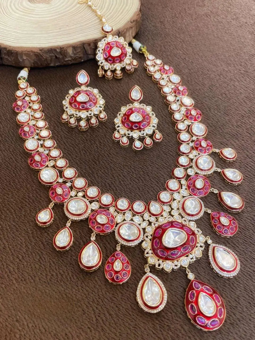 Ishhaara Rajwadi Meenakari Kundan Rani Haar