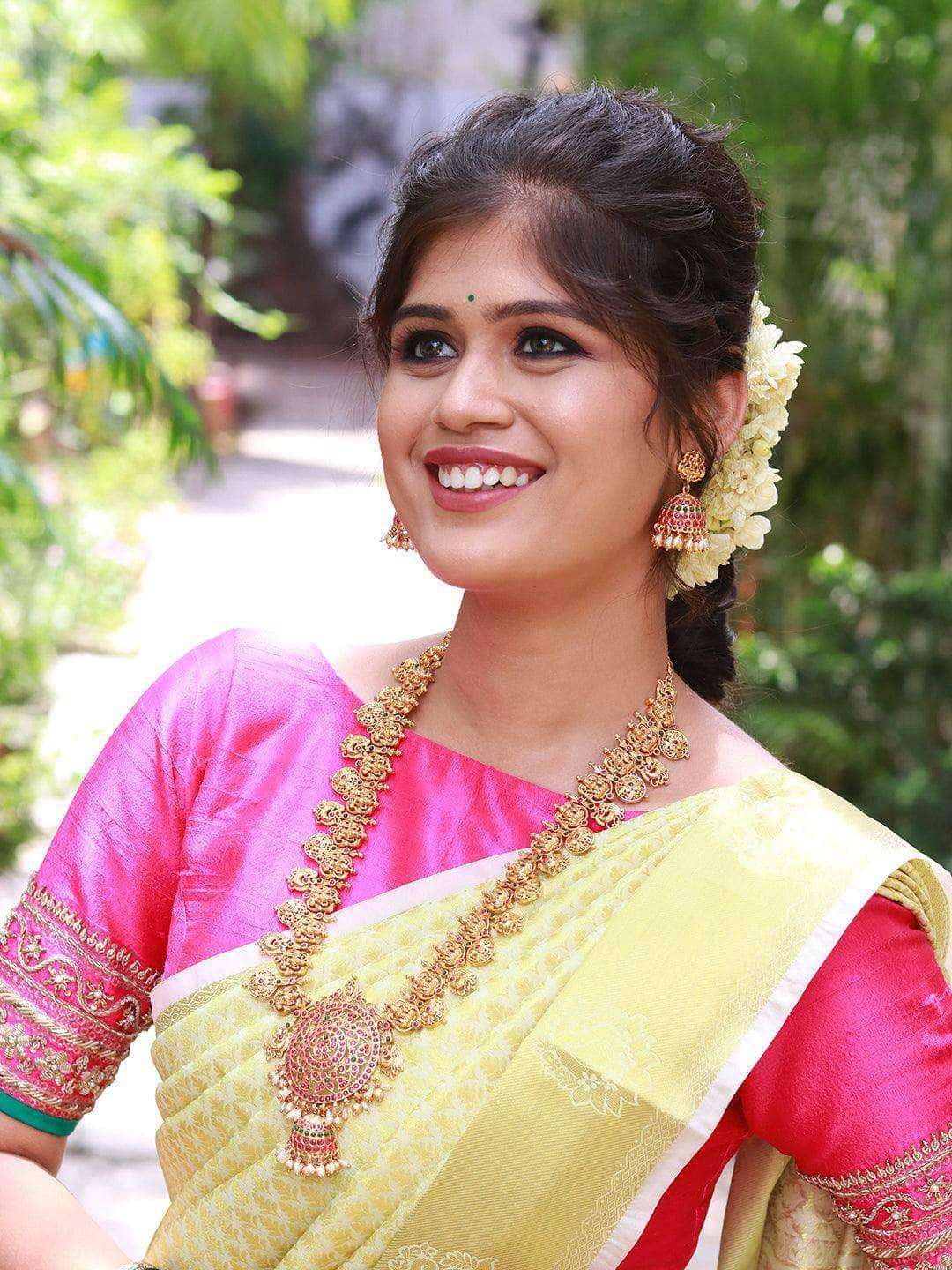 Ishhaara Real Kemp Heavy Bridal Necklace Set
