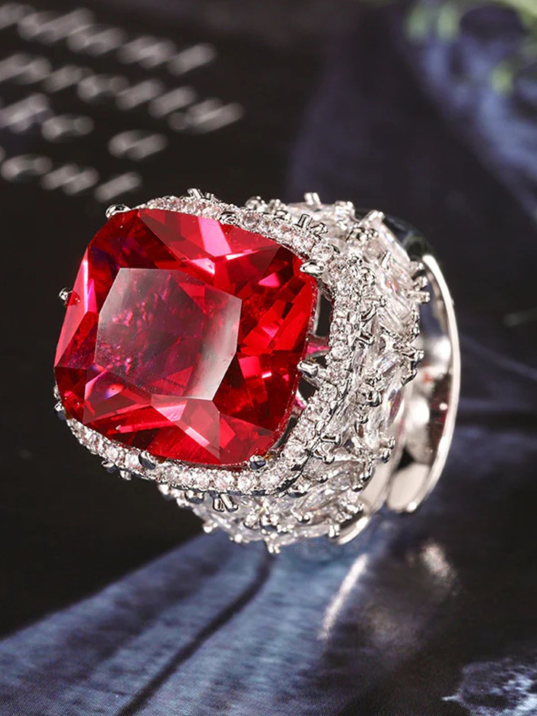 Ishhaara Cushion Cut Halo Ring