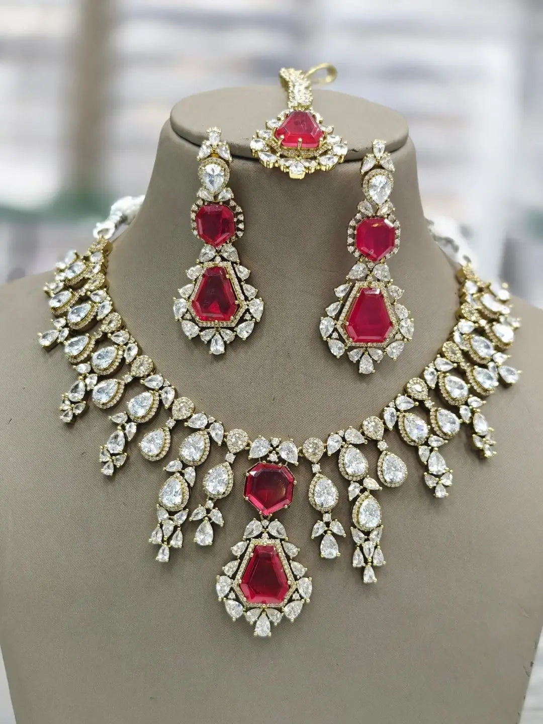 Ishhaara Red Doublet Moissanite Polki Kundan Necklace