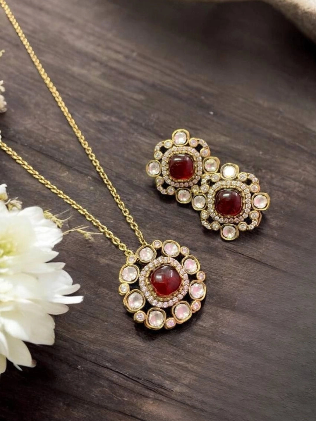 Ishhaara Red Premium Polki Kundan Pendant Necklace With Natural Doublet Stone