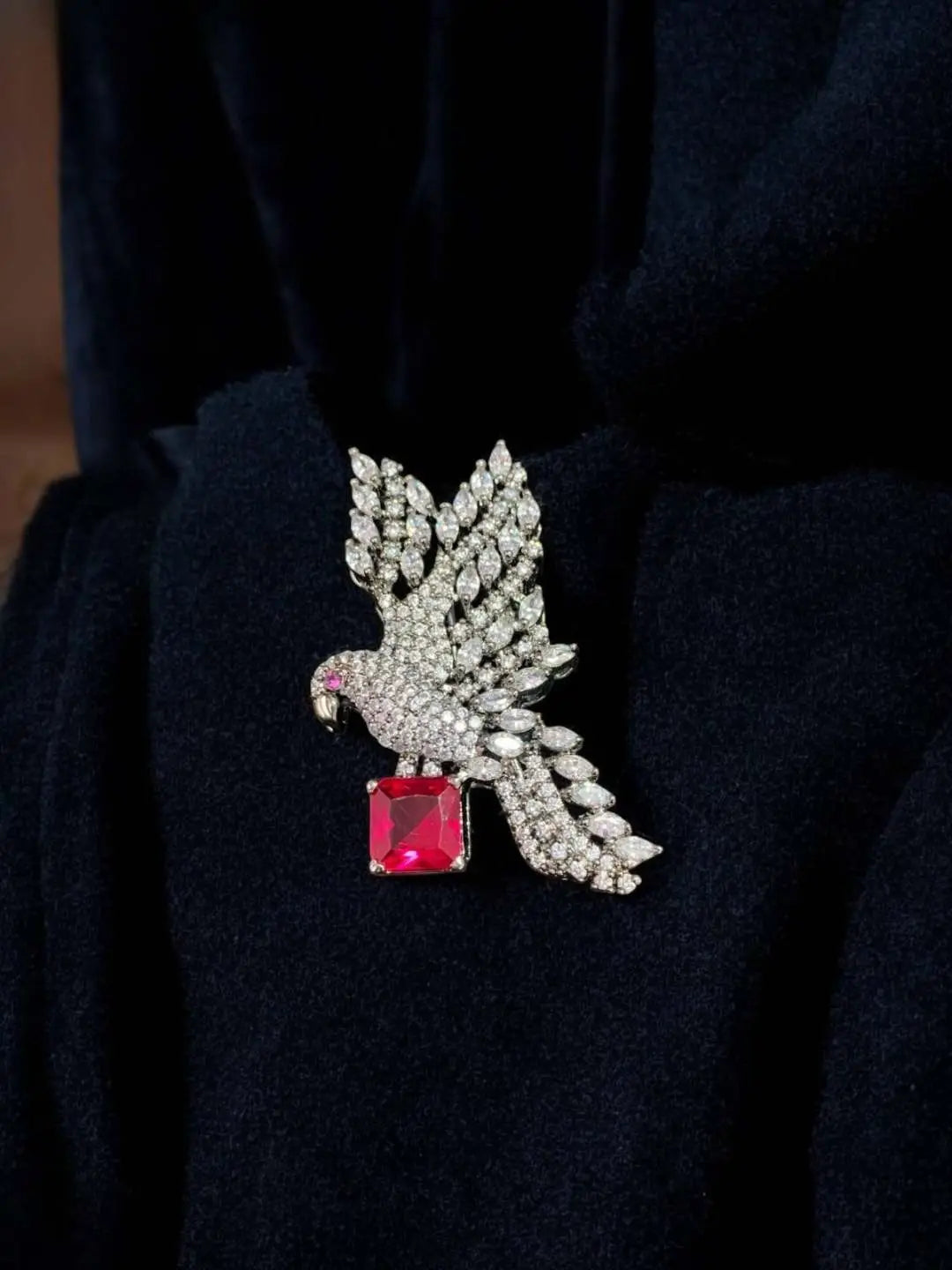 Ishhaara Victorian Bird Shaped Groom Brooch