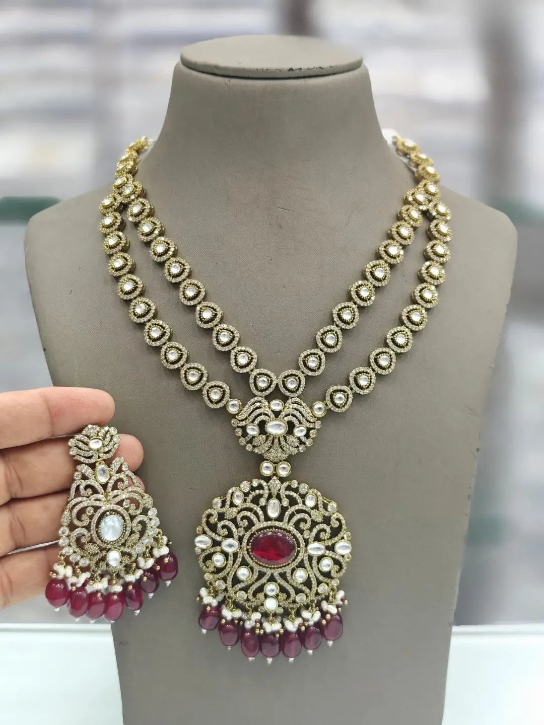 Ishhaara Green Victorian Double Layer Neckpiece