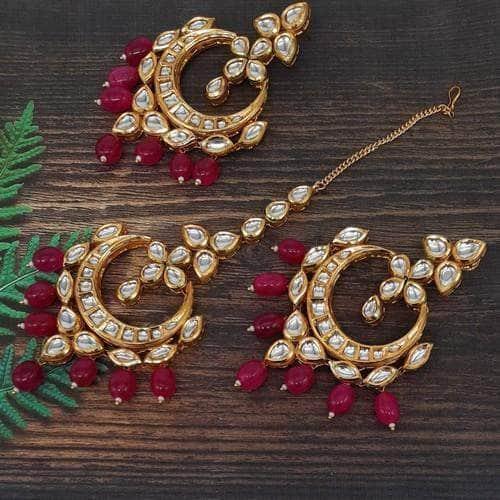 Ishhaara Green Wide Chand Teeka And Earrings