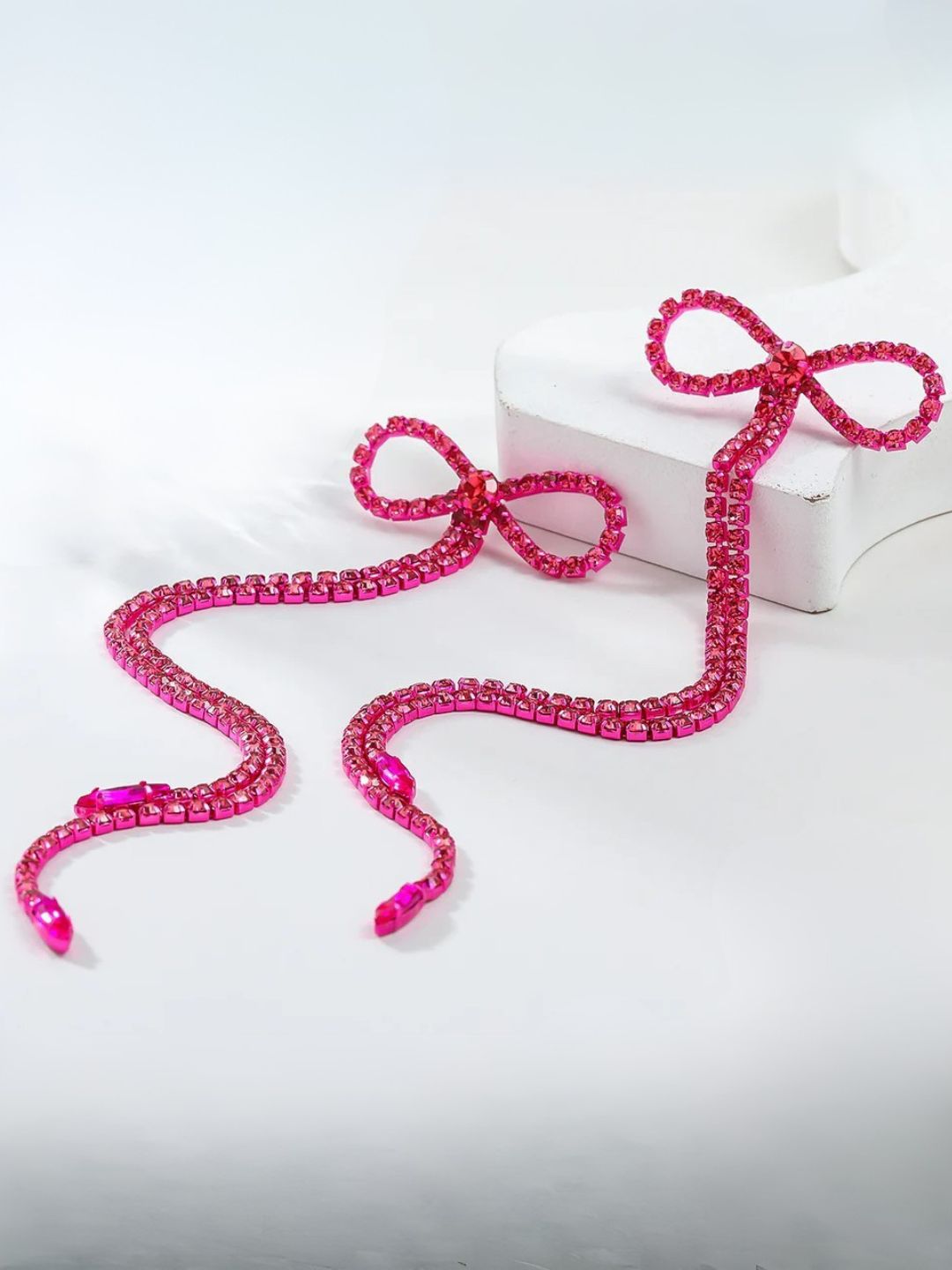 Ishhaara Ribbon Cascade Earring