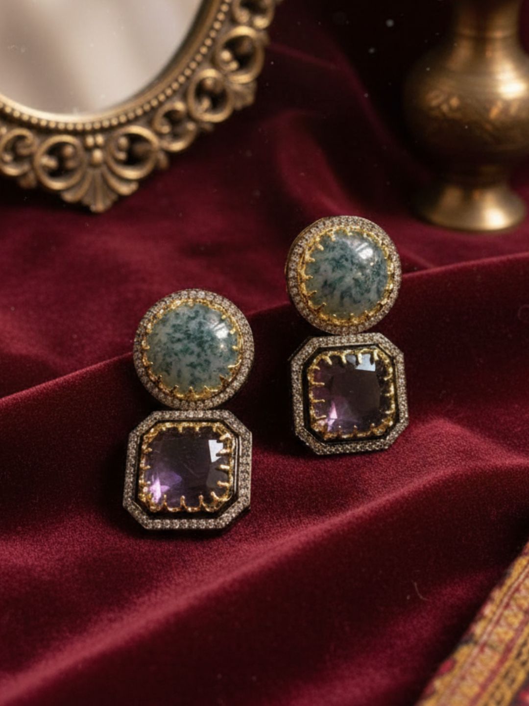 Ishhaara Round Shaped Doublette Earrings
