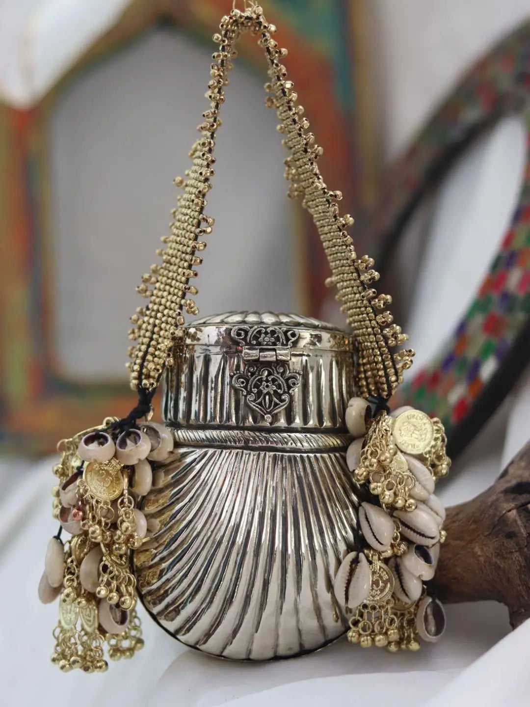 Ishhaara Royal Kumari Batwa Banjara Metal Clutch