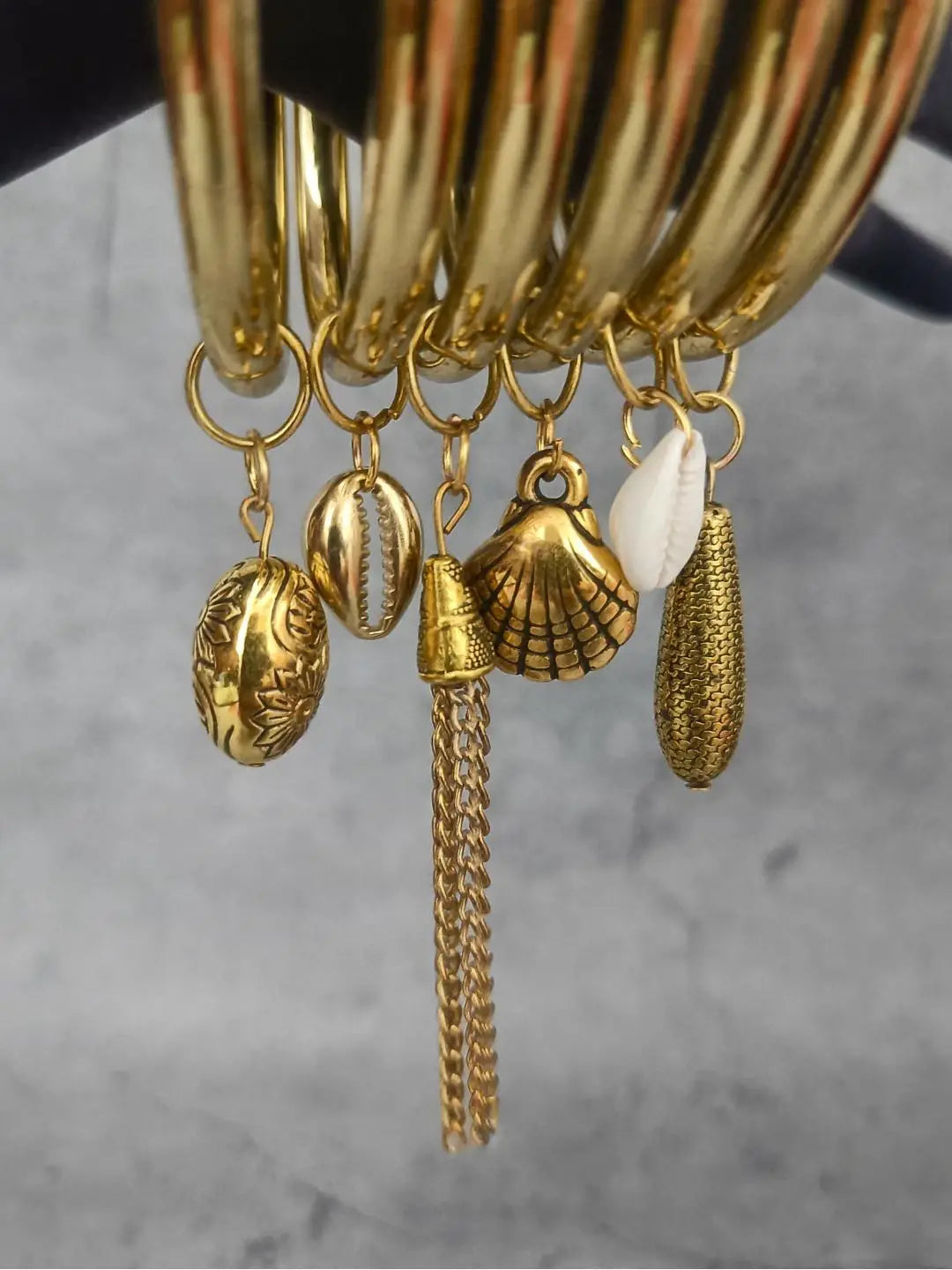 Ishhaara Set Of 6 Charm Bangles