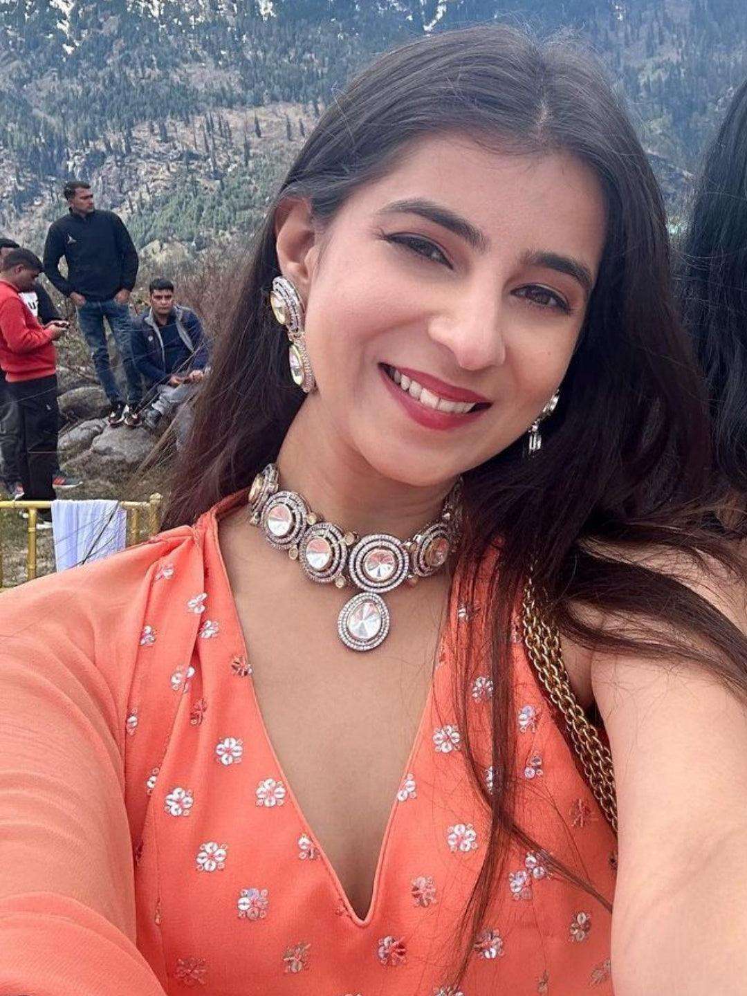Ishhaara Shaurya Sanadhya In Ad Stone Kundan Choker Set