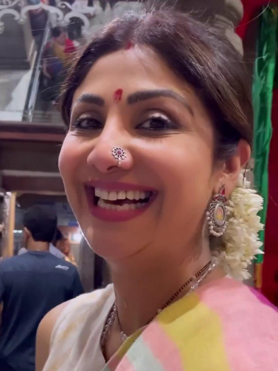 Ishhaara Shilpa Shetty Kundra In Oxidised Nose Pin