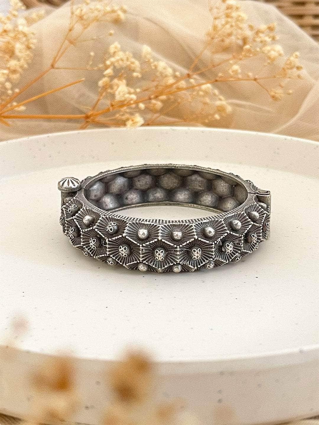 Ishhaara Silver Metal Oxidised Bangles
