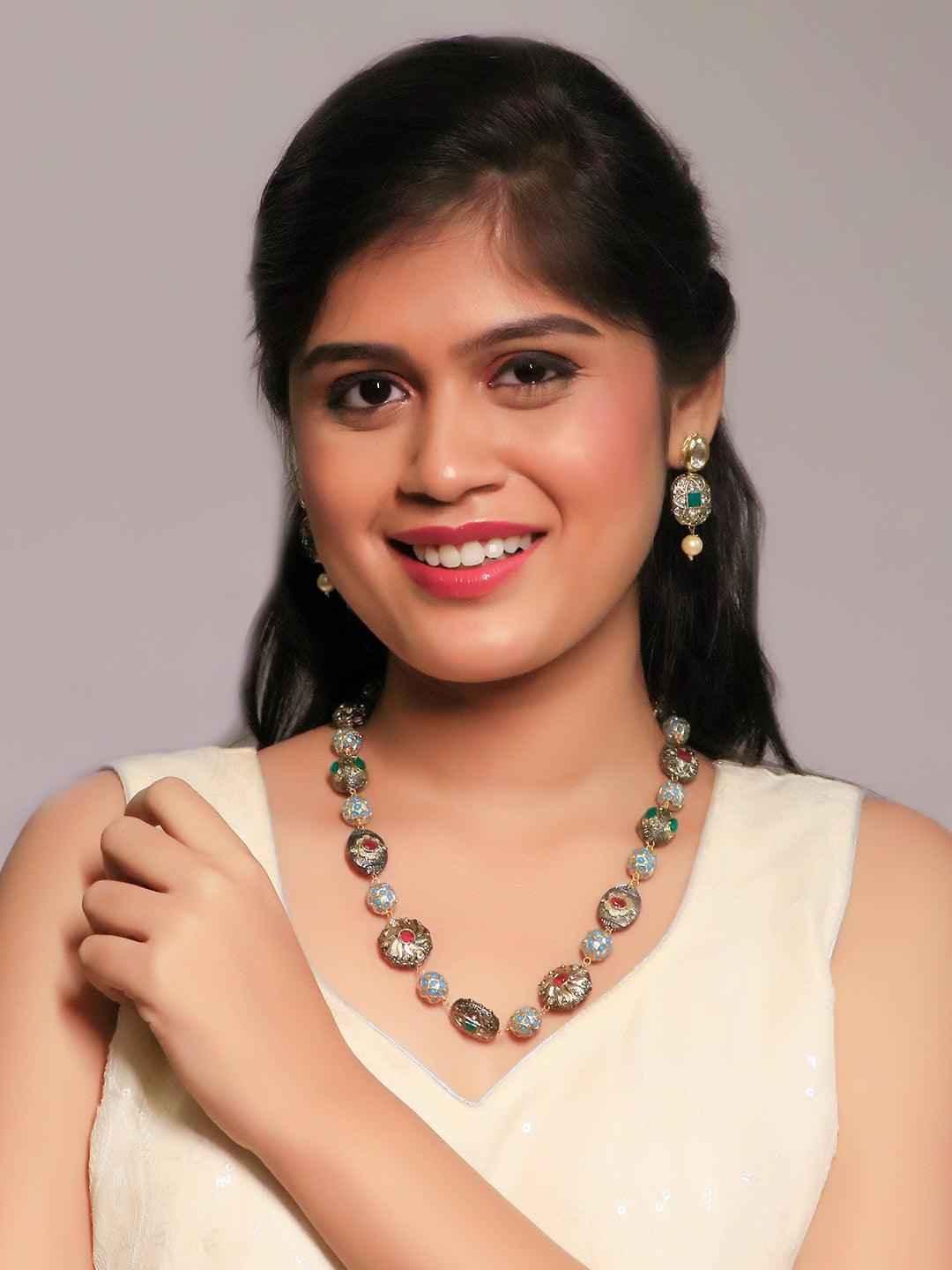 Ishhaara Single Layered Victorian Necklace