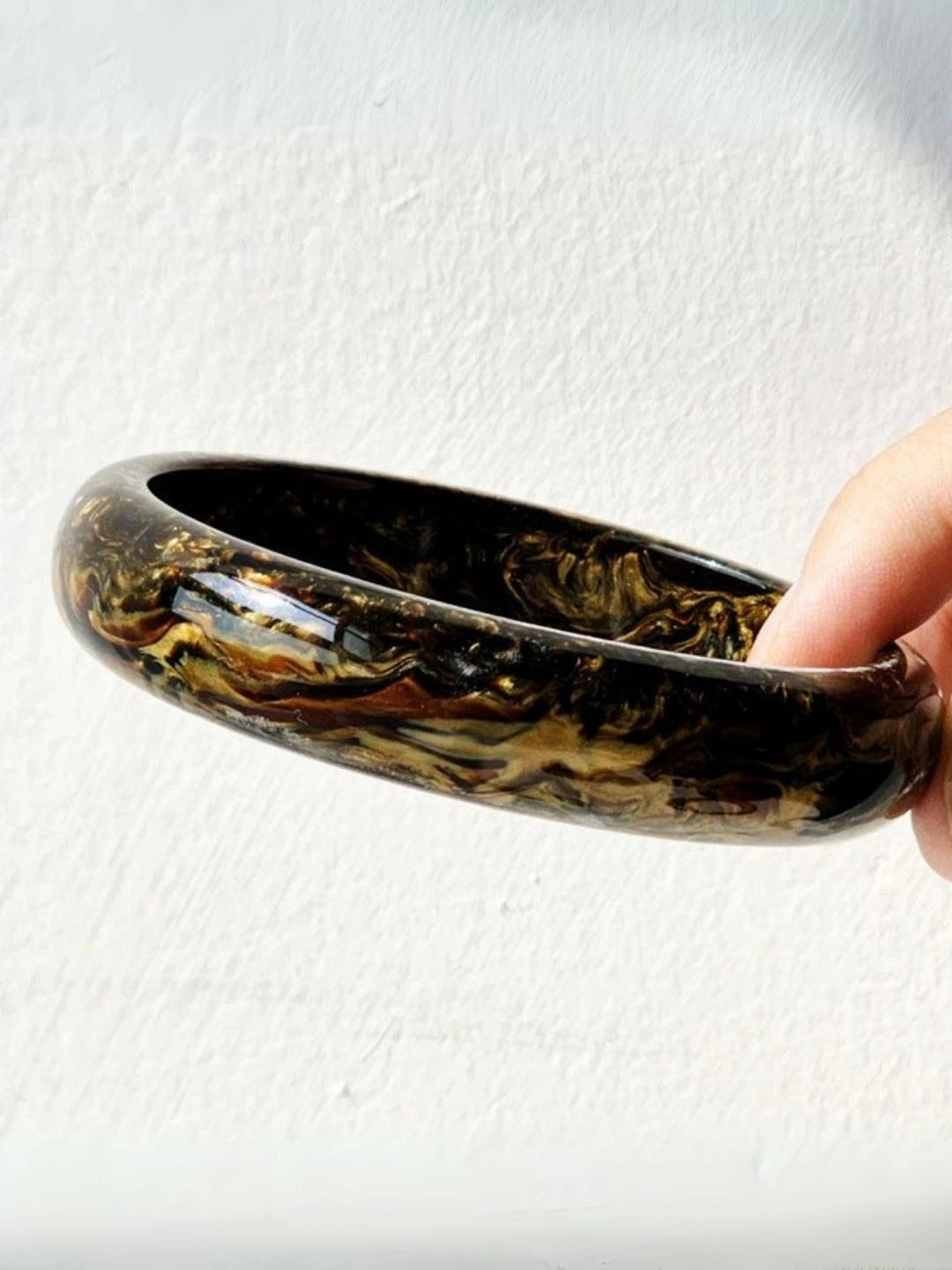 Ishhaara Stack Of Rooted Resin Bracelet