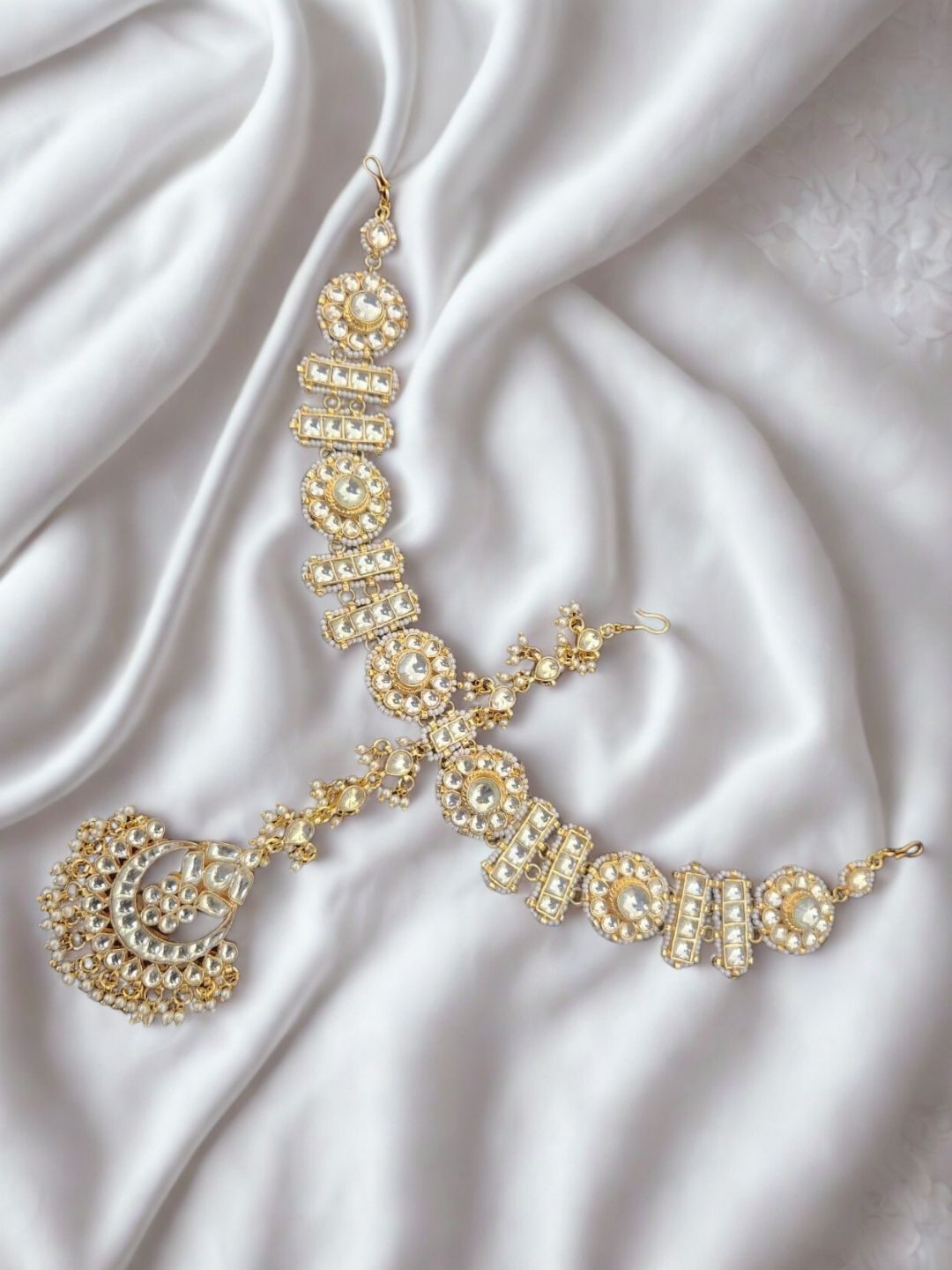 Ishhaara Stone Studded And Beaded Polki Maangtika
