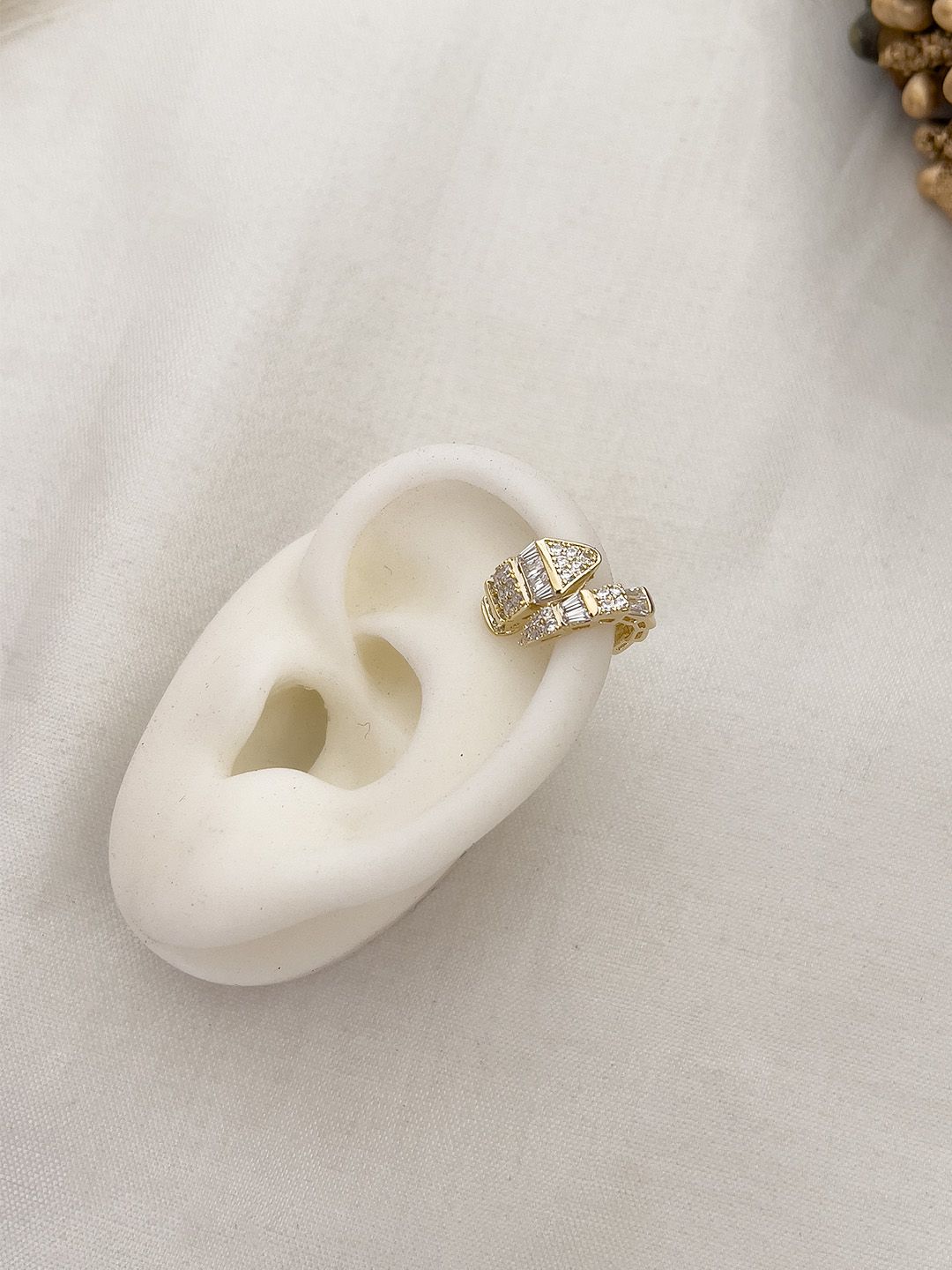 Ishhaara Stone Studded Embllished Earcuff