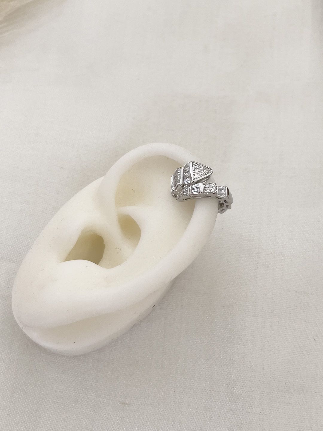 Ishhaara Stone Studded Embllished Earcuff