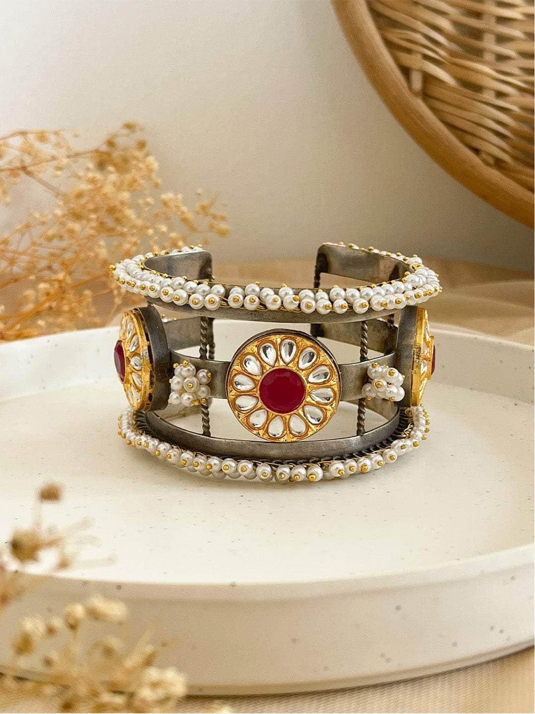 Ishhaara Stylish Stone Oxidized Bracelet