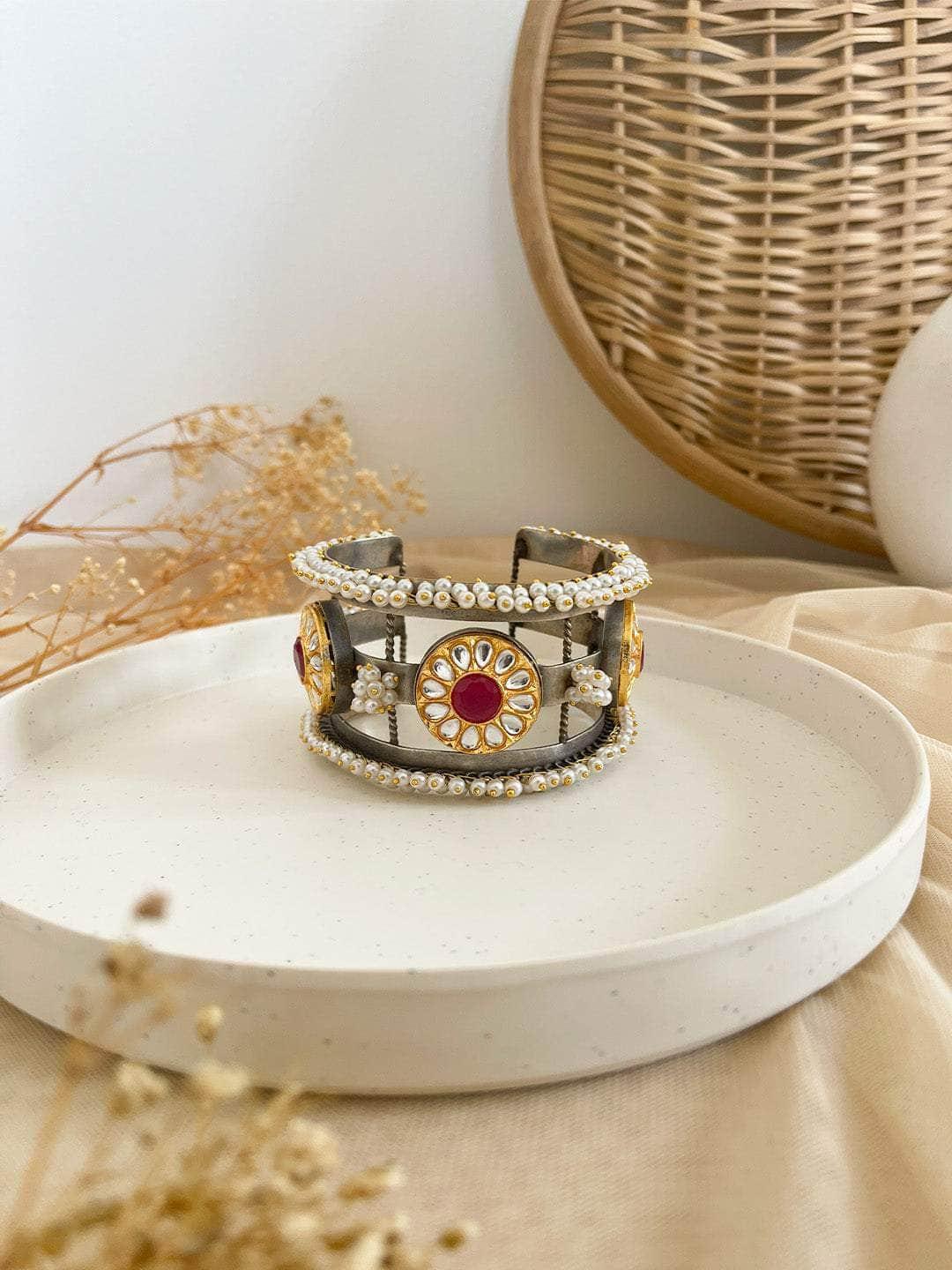 Ishhaara Stylish Stone Oxidized Bracelet