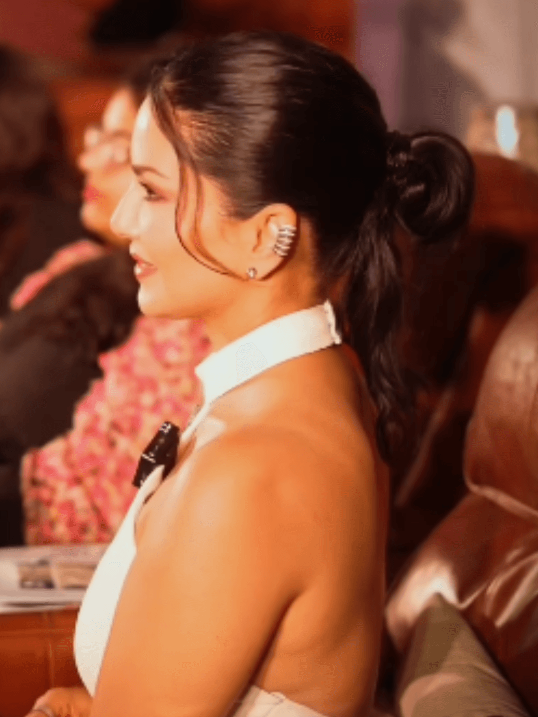 Ishhaara Sunny Leone In Double Dynamite Ear Cuff