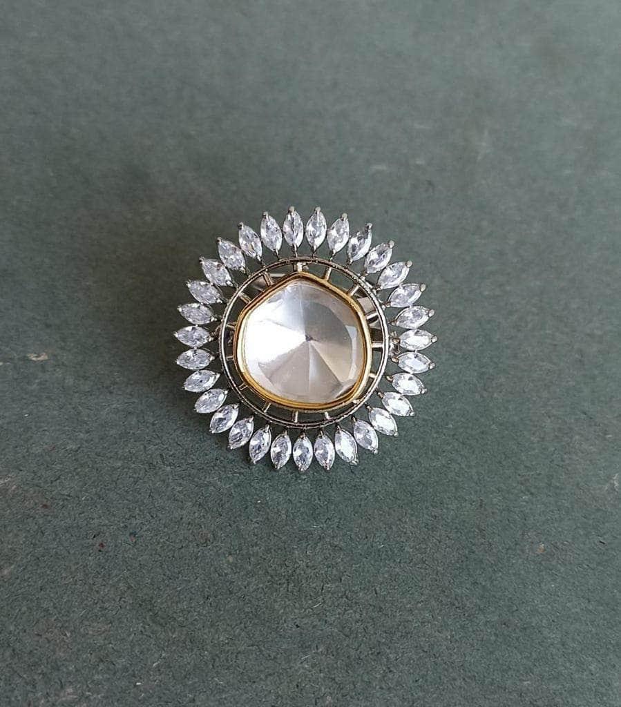 Ishhaara Sushant Divgikr In Round Polki Ring