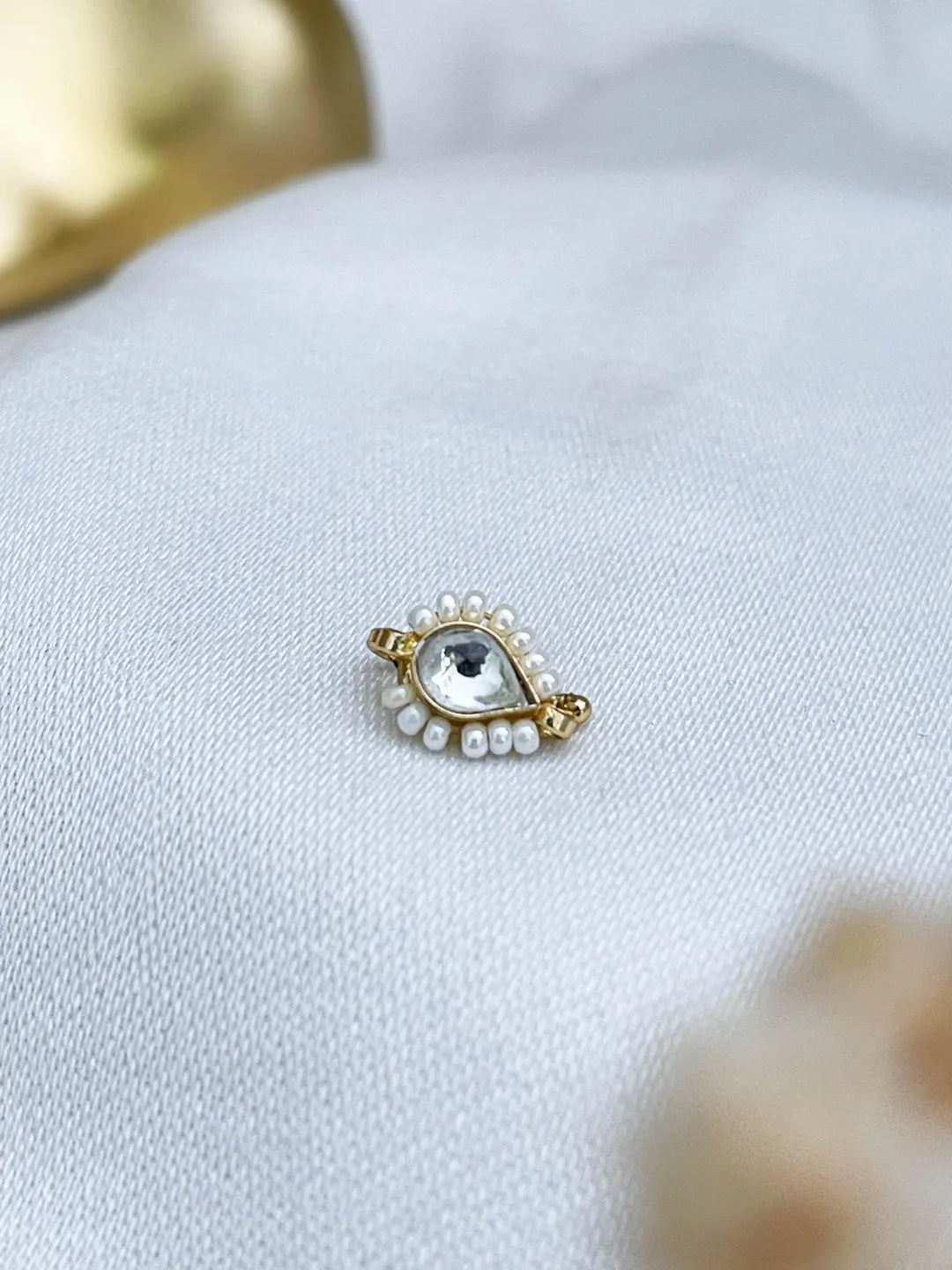 Ishhaara Tilak Shaped Kundan Studded Nath