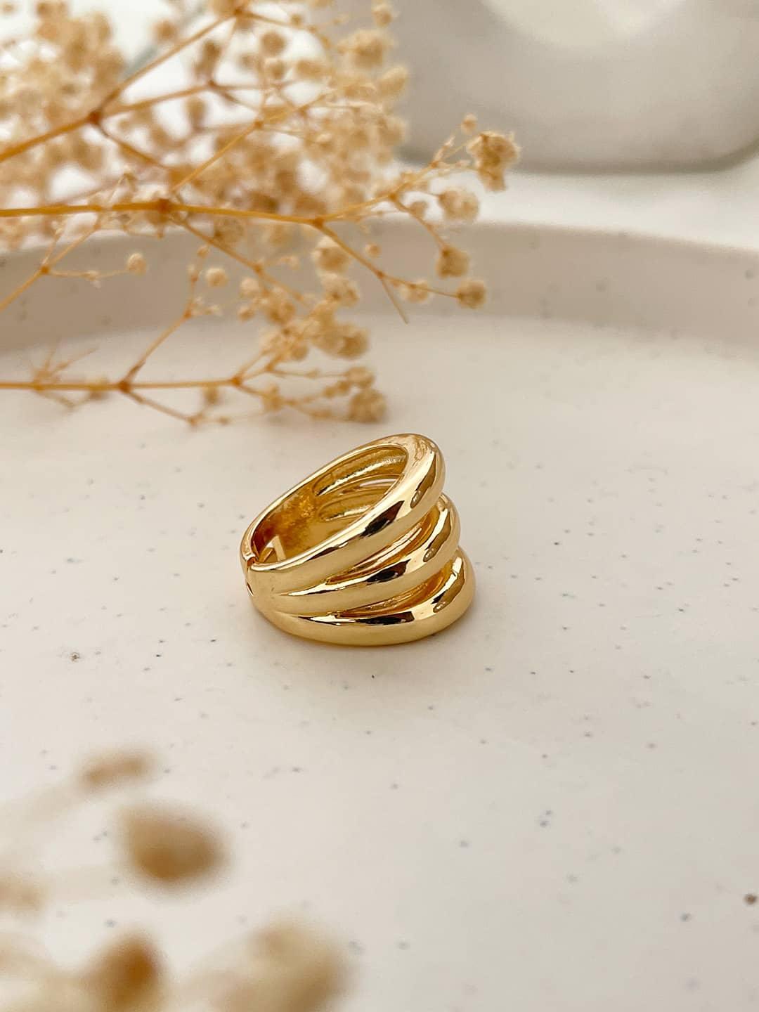 Ishhaara Triplet Dome Ring