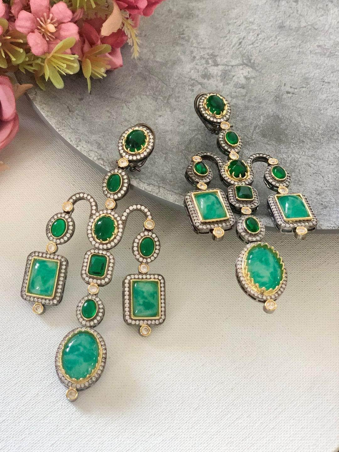 Ishhaara Green Victorian Emerald Diamond Earring