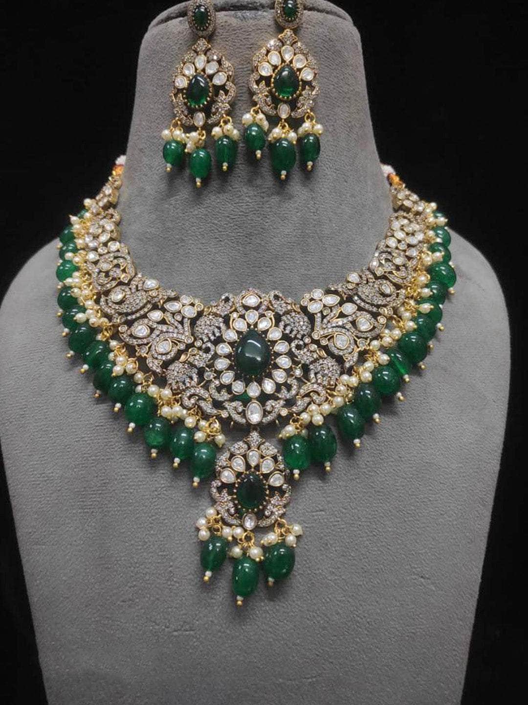 Ishhaara Victorian Necklace With Dangling Kundan Earrings