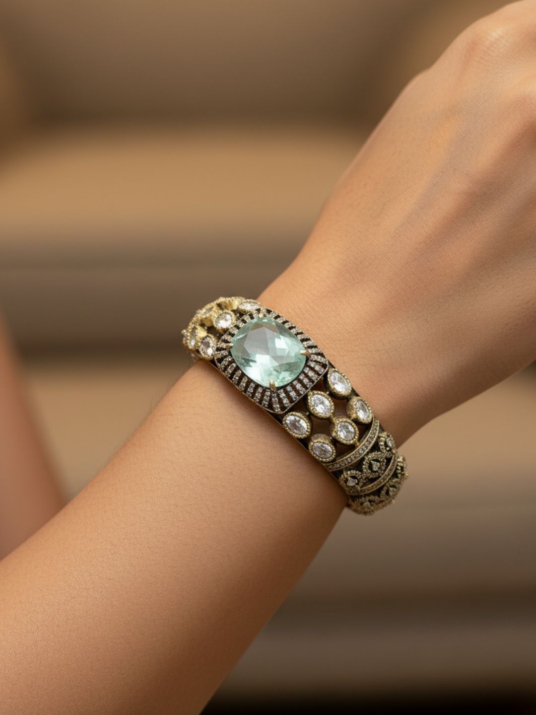 Ishhaara Victorian Plated Kundan Studded Bangle