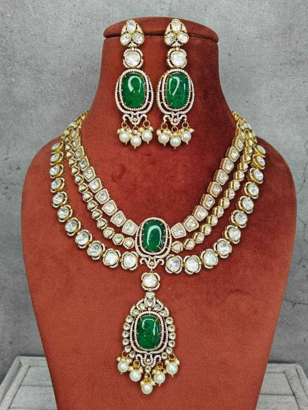 Ishhaara Victorian Vintage Necklace Earrings Set
