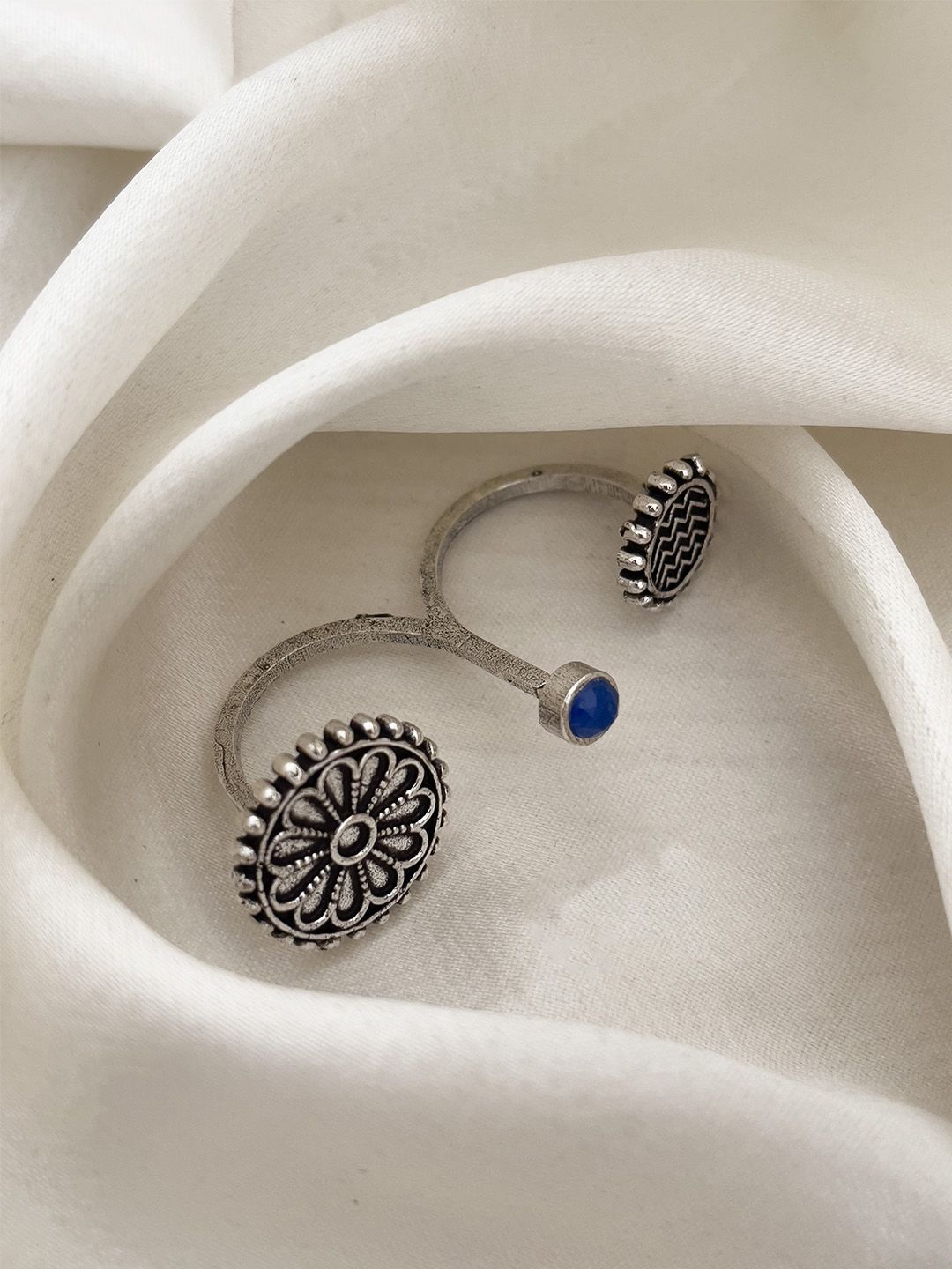 Ishhaara Vintage Dual Finger Ring