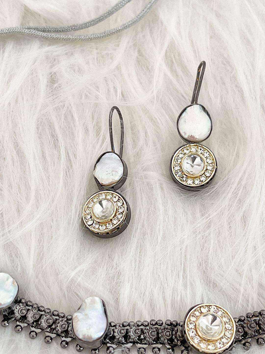 Ishhaara Vintage Marcasite Mother Of Pearl Necklace