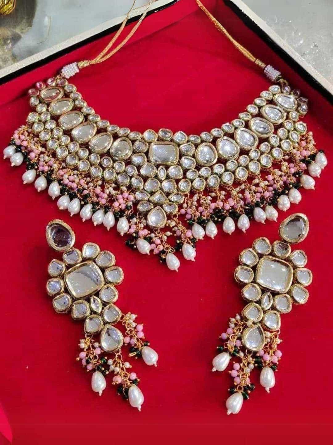 Ishhaara Light Green Big Kundan Necklace With Multi Beads