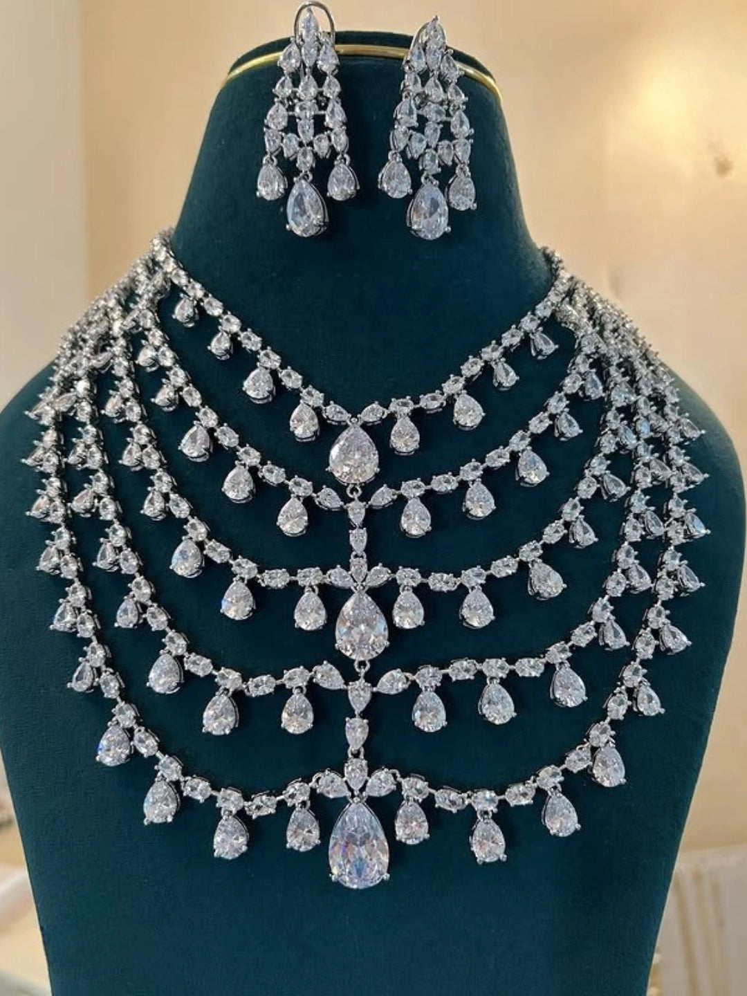 Ishhaara White Charming Diamond Bridal Layered Necklace Set