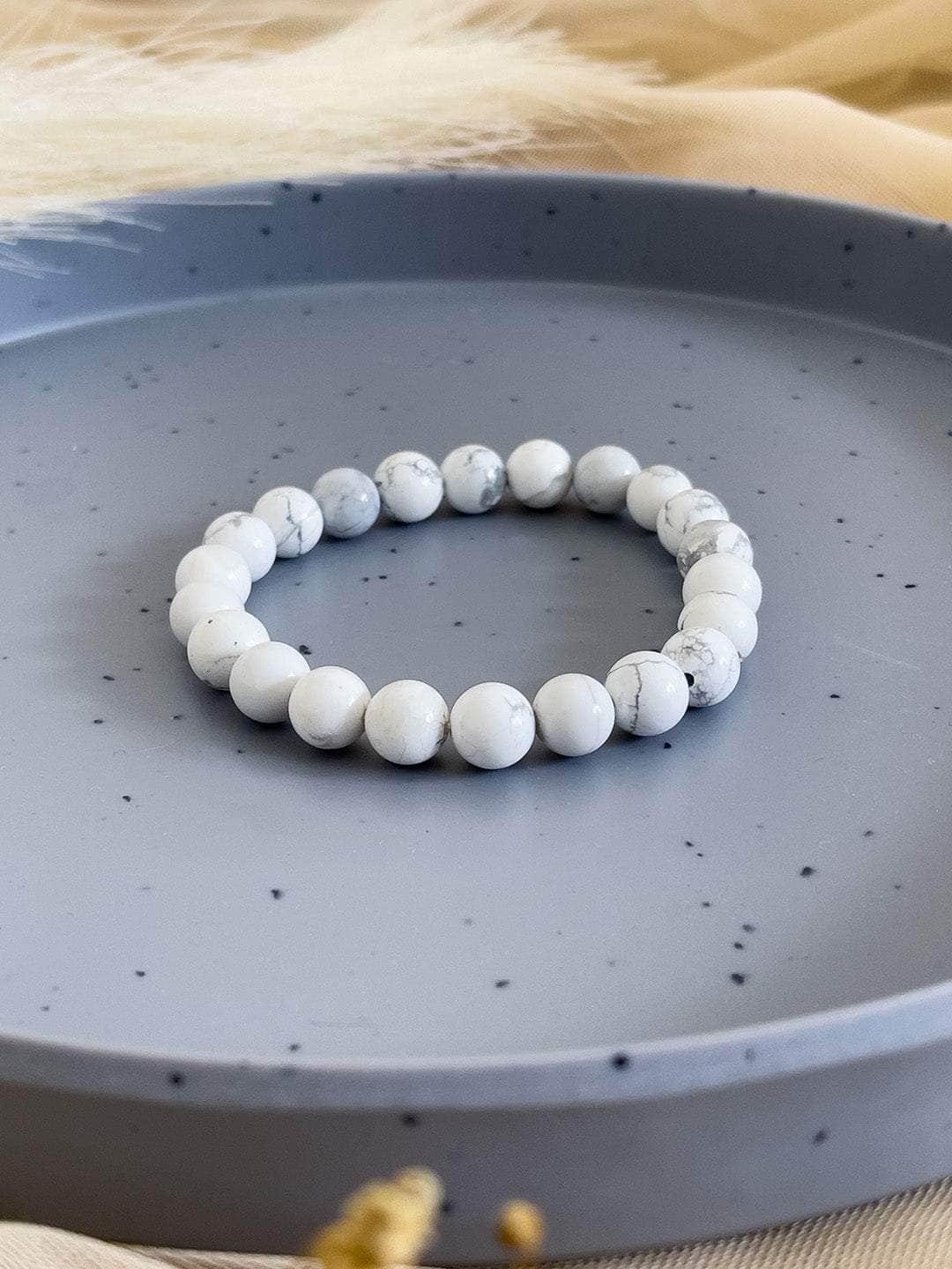 Ishhaara White Howlite Bead Bracelet