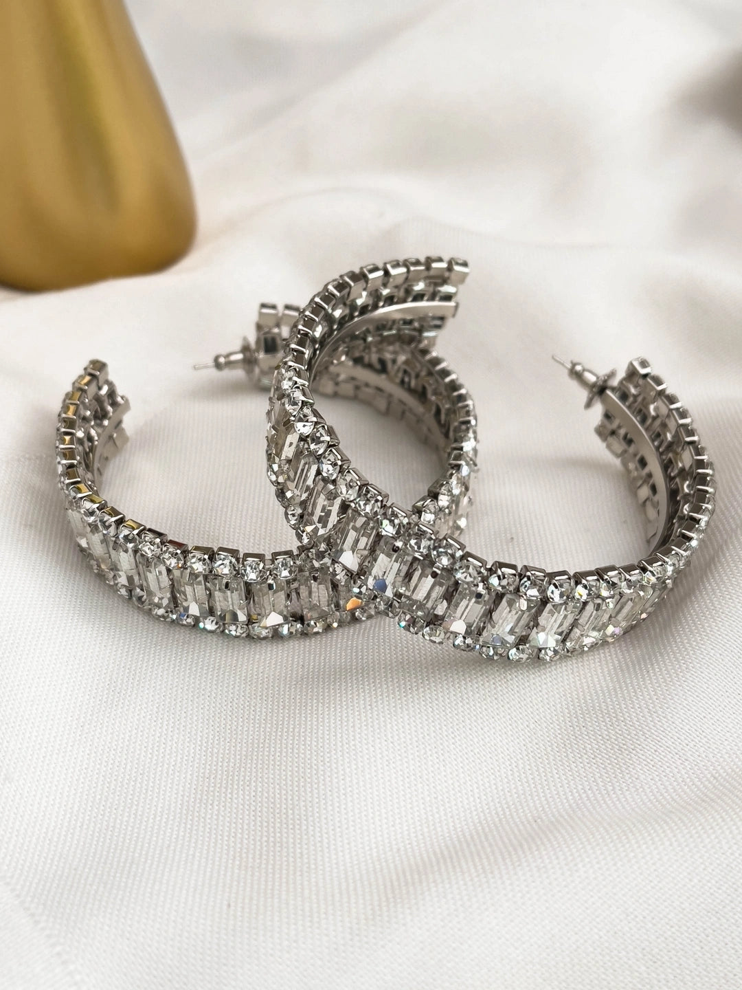 Ishhaara White London Hoop