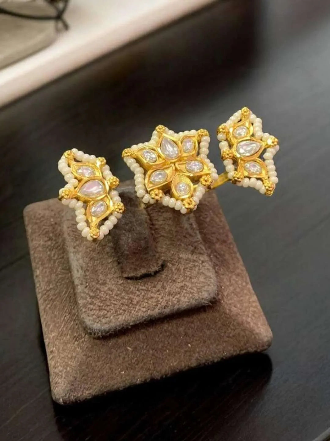 Ishhaara White Lotus Shaped Pearl And Kundan Studded Ring
