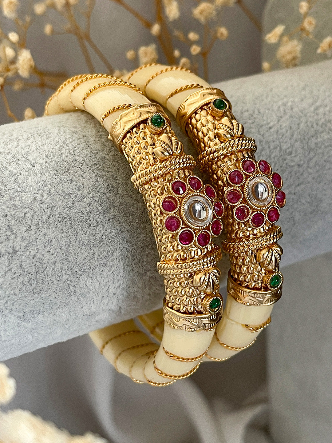 Ishhaara Red Rajwadi Traditional Bangles