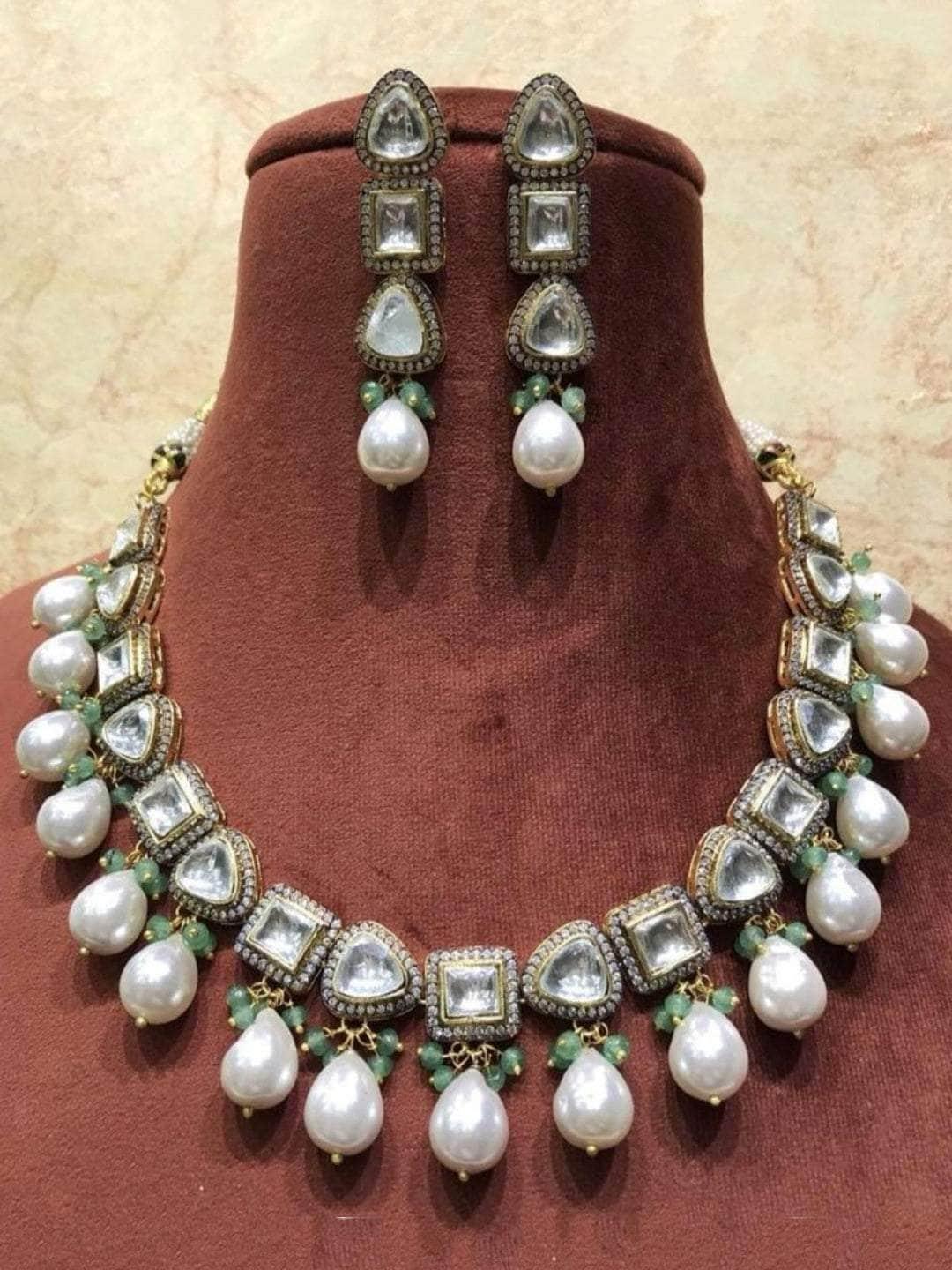 Ishhaara Square And Triangle Necklace