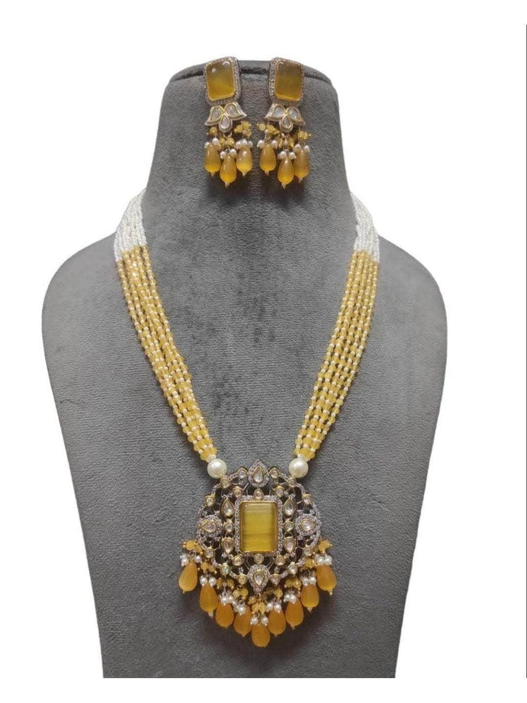 Ishhaara Heavy Pendant Long Chain
