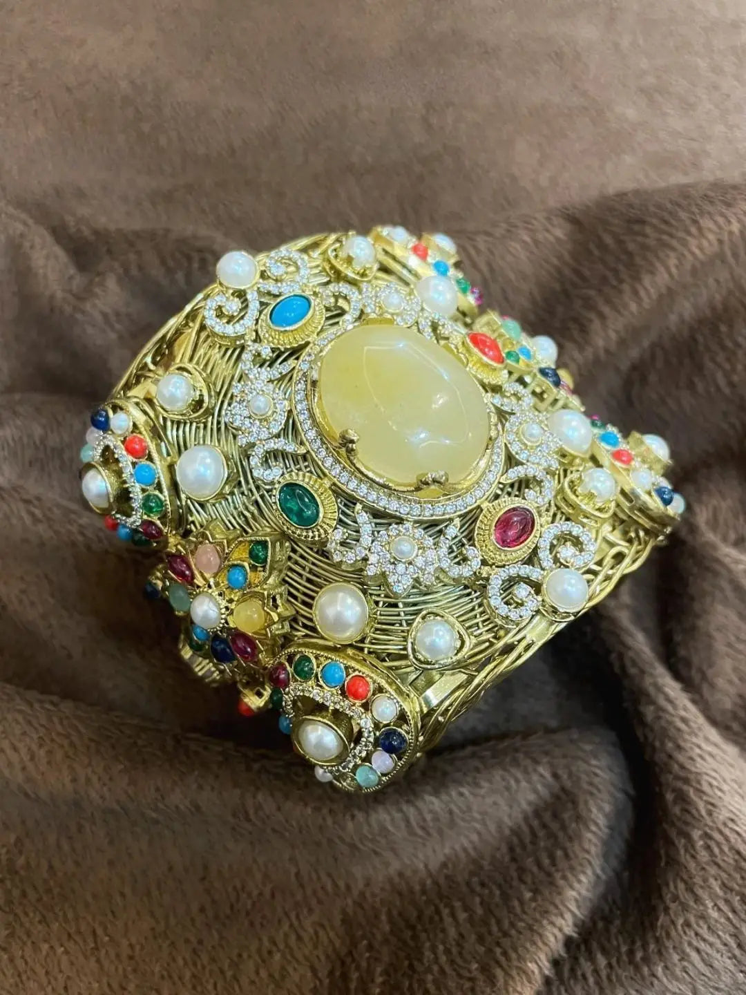 Ishhaara Black Multicolour Semi Precious Stone And Pearl Embellished Kada