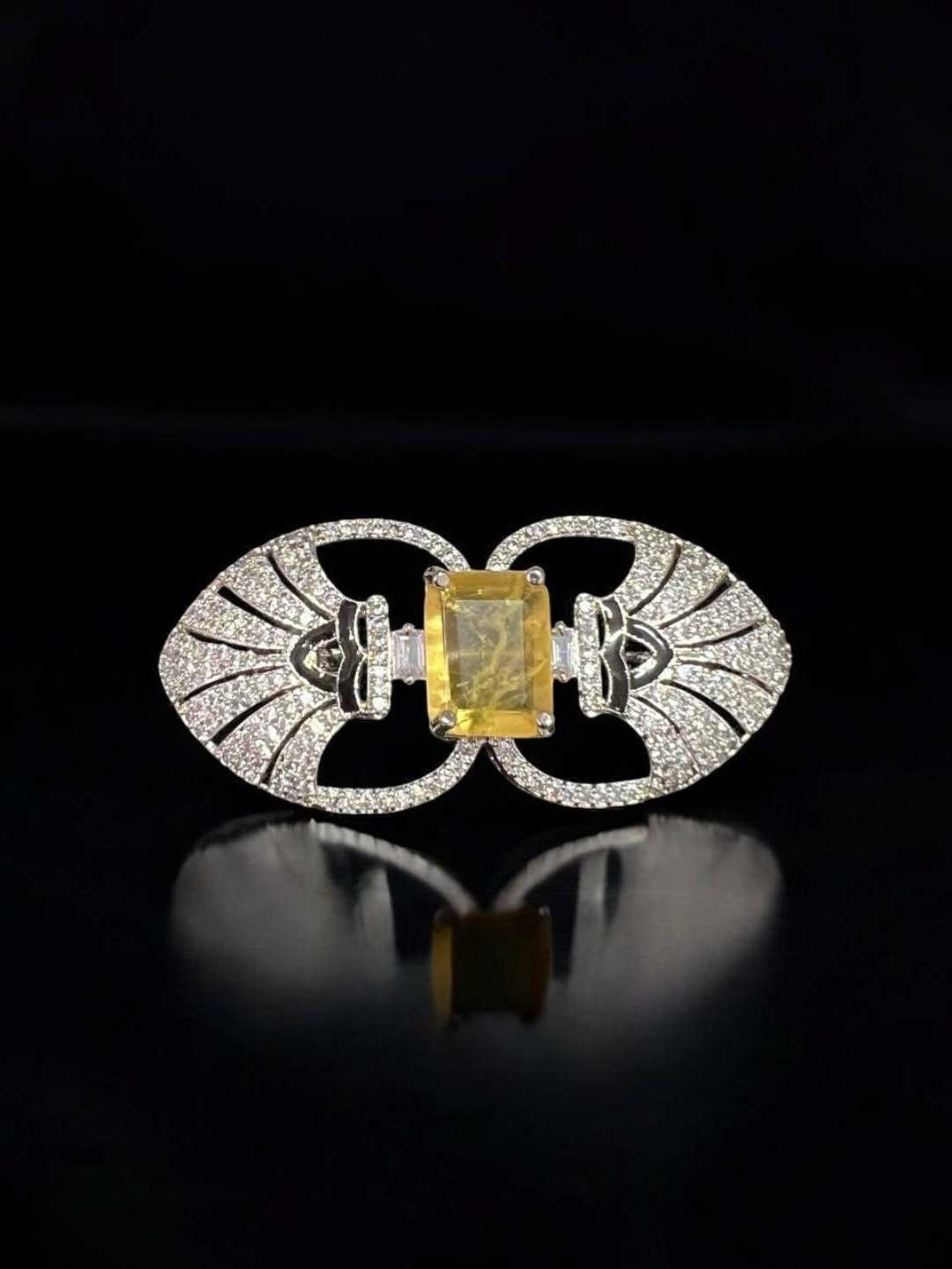 Ishhaara Yellow Vintage Groom Brooch