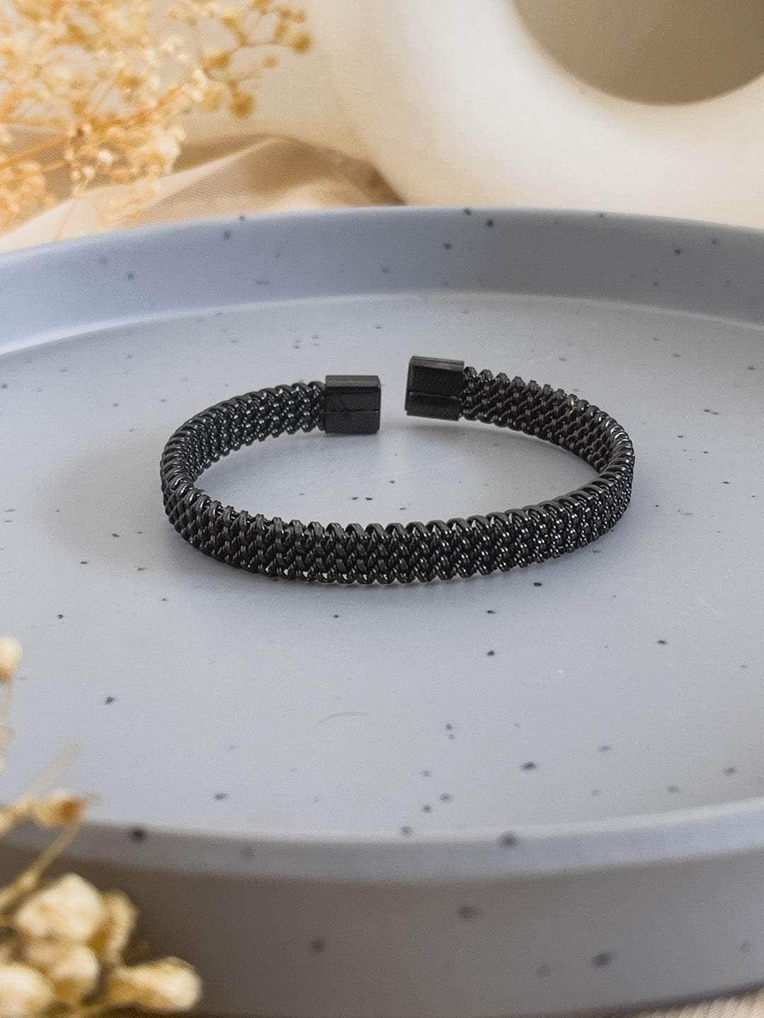 Ishhaara Zigzag Textured Kada