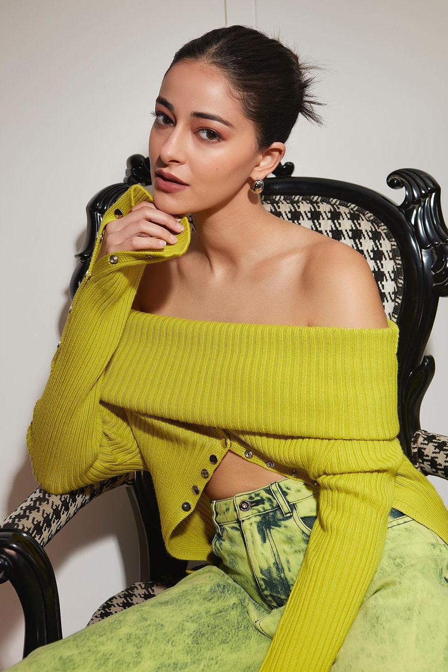 Move over basic jeans, Ananya Panday is showing us how to do it better in lime green