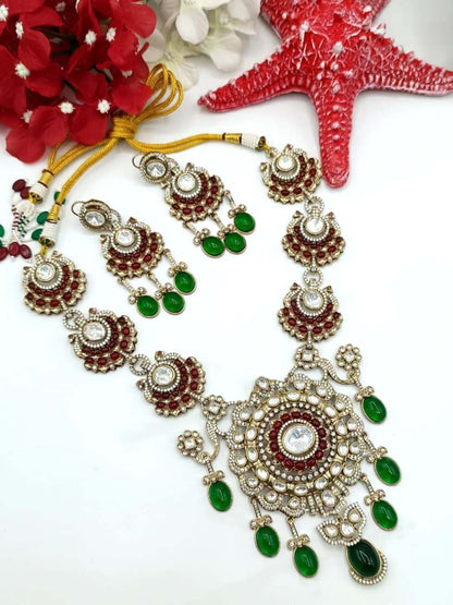 Malaika Arora Inspired Pachi Kundan Victorian Necklace