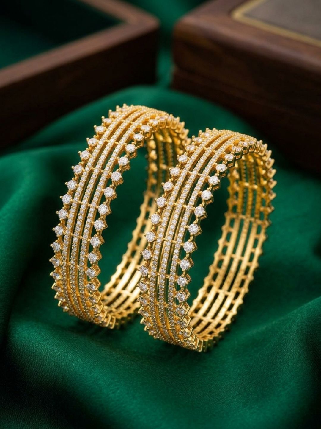 Royal Sparkle Ad Stone Bangle