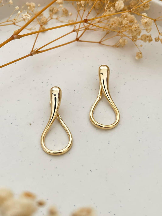 Ishhaara  Exaggerated Irregular Shaped Metallic Hoop