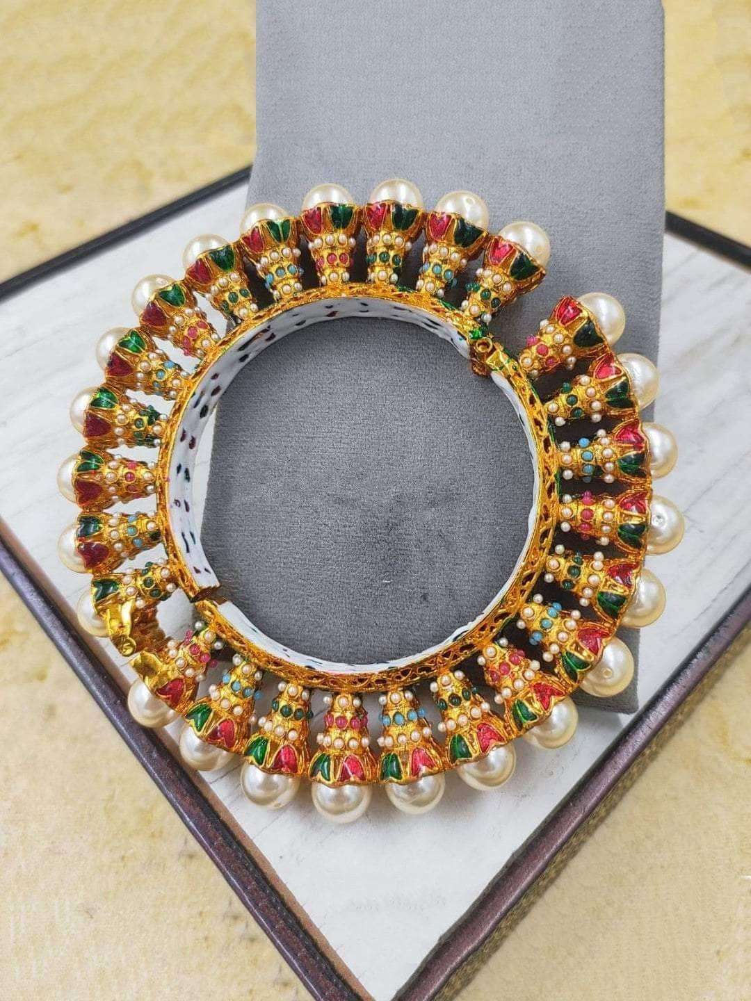 Ishhaara Mandodri Gold Plated Pearl Kada